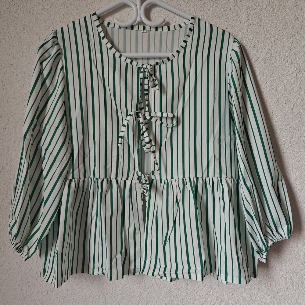 BNWOT Women's Shirt
